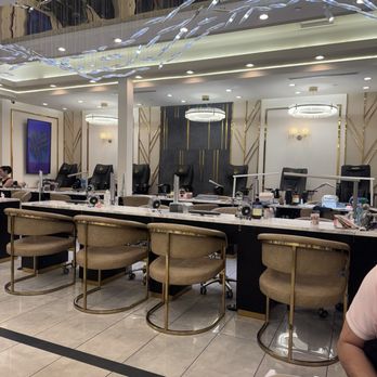Hi5 Nails & Spa - Nail Salons Near Me - Mesa, Arizona