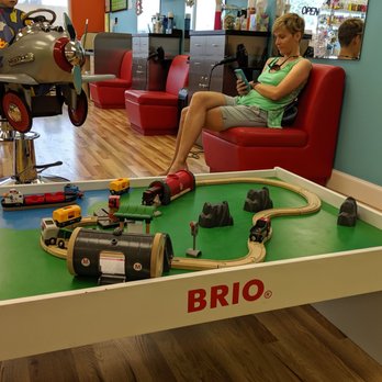 Pigtails and Crewcuts - Sitting area next to haircutting area - Kids Hair Salons Near Me - Oklahoma City, Oklahoma