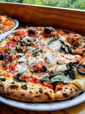 CROSSCUT PIZZERIA & TAPHOUSE by null