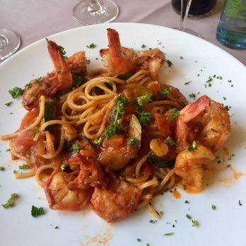 Iliri - Spaghetti m. Krabben u. Garnelen in einer Tomatensauce - Italian Near Me - Saarbrücken, SL Iliri - Spaghetti m. Krabben u. Garnelen in einer Tomatensauce - Italian Near Me - Saarbrücken, SL