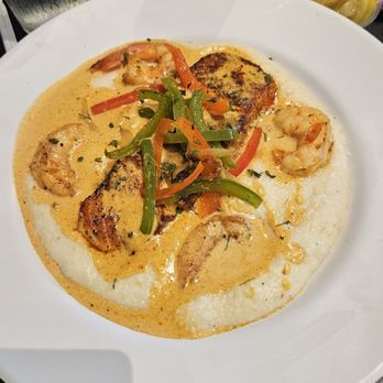 Grits and Eggs Breakfast Kitchen - Salmon & Grits with Shrimp - Breakfast & Brunch Near Me - Atlanta, Georgia Grits and Eggs Breakfast Kitchen - Salmon & Grits with Shrimp - Breakfast & Brunch Near Me - Atlanta, Georgia