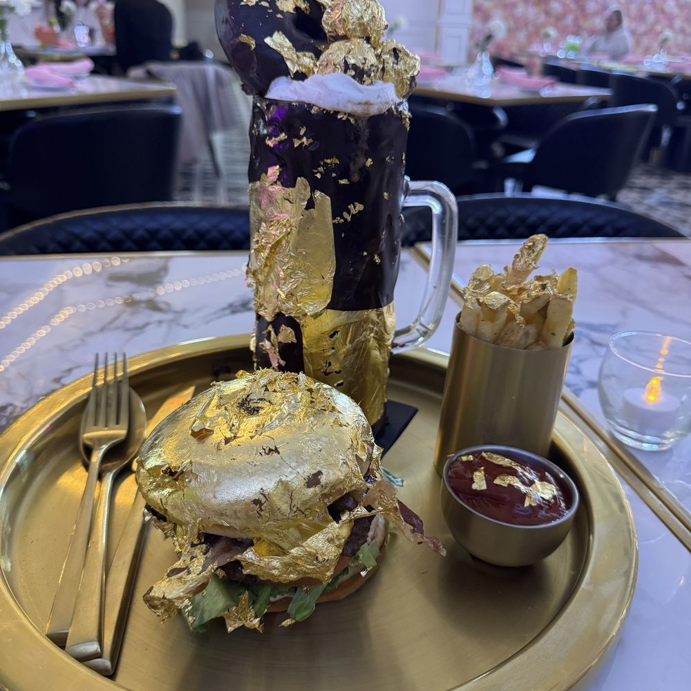 Sugar Factory - River North - Gold Burger.. - Candy Stores Near Me - Chicago, Illinois Sugar Factory - River North - Gold Burger.. - Candy Stores Near Me - Chicago, Illinois