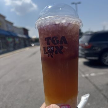 Tealux® Cafe - Jasmine Tea with purple pea flower and lychee - Bubble Tea Near Me - Norfolk, Virginia
