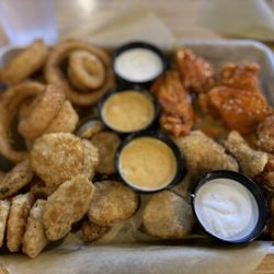 Buffalo Wild Wings - The ultimate sampler