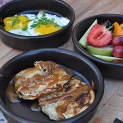 Fru Munk - Brunch at Fru Munk in old town Dragør. Banana pancakes with salted caramel sauce.