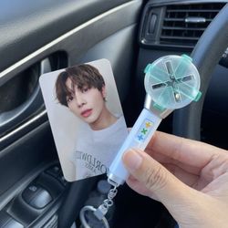 Kloud K-Pop - TXT Lightstick Keyring