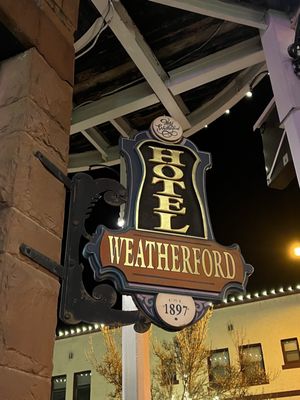 Charly's Pub & Grill by null