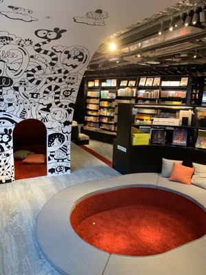 Roppongi Tsutaya Books by null