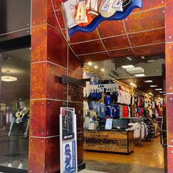 Fanzz Sports Apparel by Lids