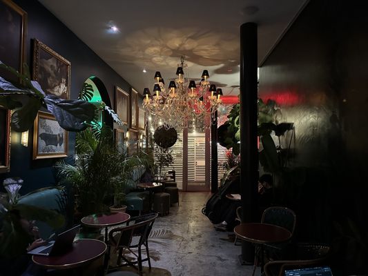 Café-Flor / Bar 21 by null