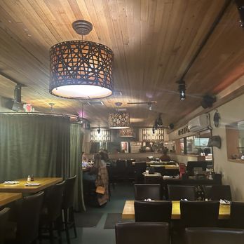 Salty Sow - Indoor - American Near Me - Austin, Texas