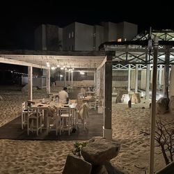 Tortuga Beach - Beach dining area