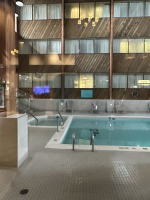 Lake Louise Inn by null