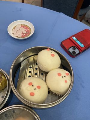 China Gourmet by null