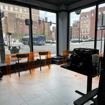 Banh Meee - Indoor seating - Vietnamese Near Me - Hartford, Connecticut Banh Meee - Indoor seating - Vietnamese Near Me - Hartford, Connecticut