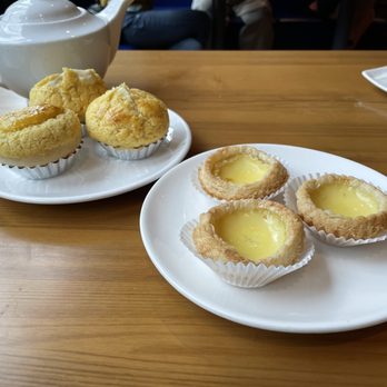 MingHin Cuisine - Baked Creamy Egg Yolk Bun and Puffy Egg Custard Tart - Dim Sum Near Me - Chicago, Illinois MingHin Cuisine - Baked Creamy Egg Yolk Bun and Puffy Egg Custard Tart - Dim Sum Near Me - Chicago, Illinois