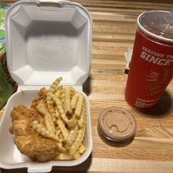 Raising Cane's Chicken Fingers - Kids combo