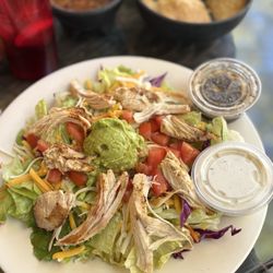 El Mexicano II - Mexicano chicken salad. Ask for basalmic dressing ! I got ranch too. Grilled shredded chicken