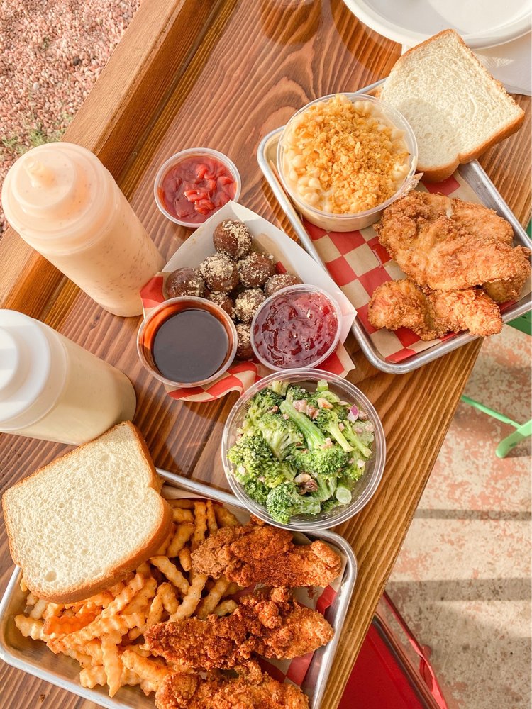 BIRDHOUSE 699 Photos & 892 Reviews Chicken Shop 707 N Navajo Dr, Page, AZ Restaurant