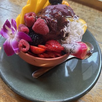 Ojo de Agua - 1 scoop Açaí - Mexican Near Me - Miami, Florida Ojo de Agua - 1 scoop Açaí - Mexican Near Me - Miami, Florida