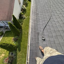 Ivan provided an after photo of the completed service! He was thorough and efficient.