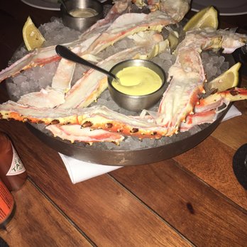 La Buena Barra - Alaskan King crab legs - Bars Near Me - Cancún, ROO