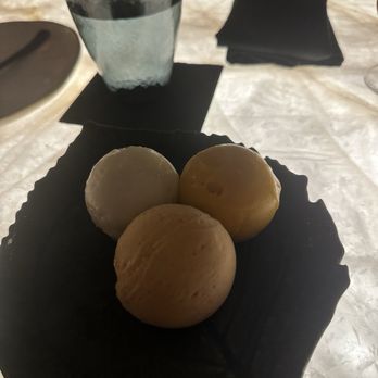 Shiso - Gelato. Some light desert. They recommended the donuts and I said are you trying to make me gain weight? lol absolutely not. - Cocktail Bars Near Me - Miami, Florida