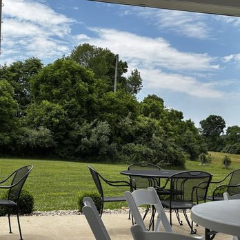 Forest Edge Winery - Wine Tasting Room Near Me - Shepherdsville, Kentucky