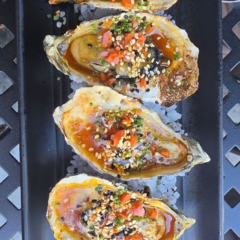Top Hatters Kitchen and Bar - Grilled Oysters - Asian Fusion Near Me - San Leandro, California