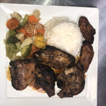 Island Sizzle - Jerk chicken entree - Caribbean Near Me - Houston, Texas