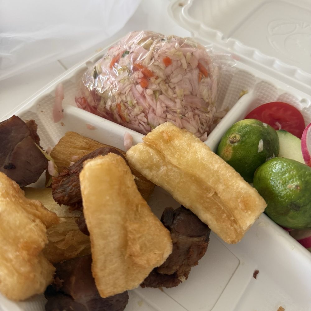 Yuca Frita con Chicharon Yuca Frita con Chicharon