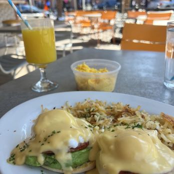 Morning Squeeze - Classic Benedict - Breakfast & Brunch Near Me - Tempe, Arizona Morning Squeeze - Classic Benedict - Breakfast & Brunch Near Me - Tempe, Arizona