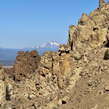 Smith Rock State Park - Insane views of the Cascades from this park - Parks Near Me - Terrebonne, Oregon