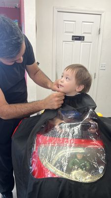 La Familia Barbershop by null