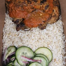 Peri-Peri Cafe - Peri peri chicken with garlic basmati rice and pickled veggies
