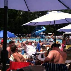 Tons of fun - dj, food and drinks!