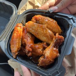 Mamma Lucia Italian Eatery - Buffalo Wings