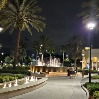 Sawgrass Mills - Outside of Sawgrass Mills - Shopping Centers Near Me - Sunrise, Florida Sawgrass Mills - Outside of Sawgrass Mills - Shopping Centers Near Me - Sunrise, Florida