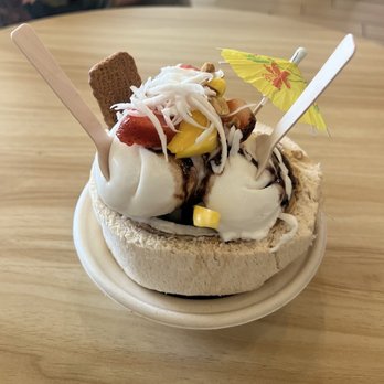 Coco House - Signature coco ice cream (full topping) $9.99 - Coffee & Tea Near Me - Westminster, California