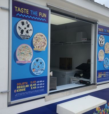 Hurricane Harbor Splashtown by null