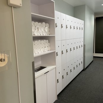 Studio Three - Locker room - Yoga Near Me - Chicago, Illinois