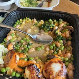Scallops and the tuna. The succotash is so good!! Scallops and the tuna. The succotash is so good!!