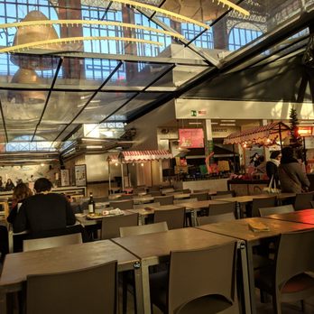 Mercato Centrale - Plenty of seating. During the winter, they set up heaters around the tables. - Food Court Near Me - Florence, FI