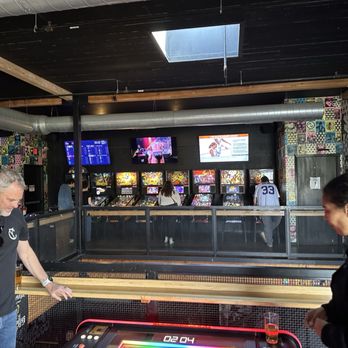 Up-Down Milwaukee - Upstairs - Bars Near Me - Milwaukee, Wisconsin Up-Down Milwaukee - Upstairs - Bars Near Me - Milwaukee, Wisconsin