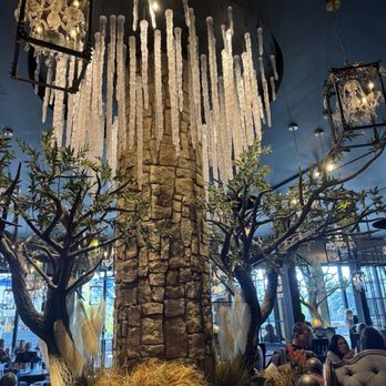 Wolf by Vanderpump at Caesars Republic Lake Tahoe - American Near Me - Stateline, Nevada