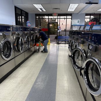 Mays Laundromat - Customer doing the laundry - Laundromat Near Me - Citrus Heights, California Mays Laundromat - Customer doing the laundry - Laundromat Near Me - Citrus Heights, California