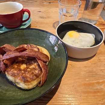 Social Fabric Cafe - Pancake, fried egg, streaky bacon - Breakfast & Brunch Near Me - Dublin, D Social Fabric Cafe - Pancake, fried egg, streaky bacon - Breakfast & Brunch Near Me - Dublin, D
