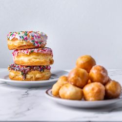 Royal Donut Cafe