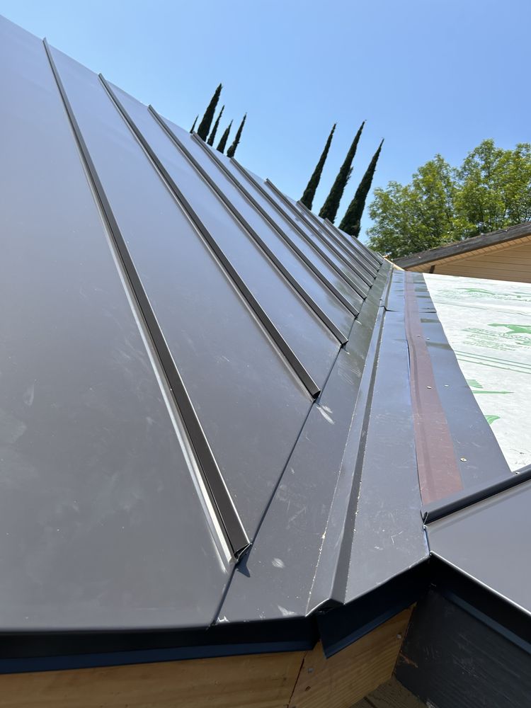 Slide of Geo' Metal And Gutters