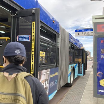 MTA - M15 Bus - Enter any door. It's a long long bus. 04/23/22 - Buses Near Me - New York, New York MTA - M15 Bus - Enter any door. It's a long long bus. 04/23/22 - Buses Near Me - New York, New York